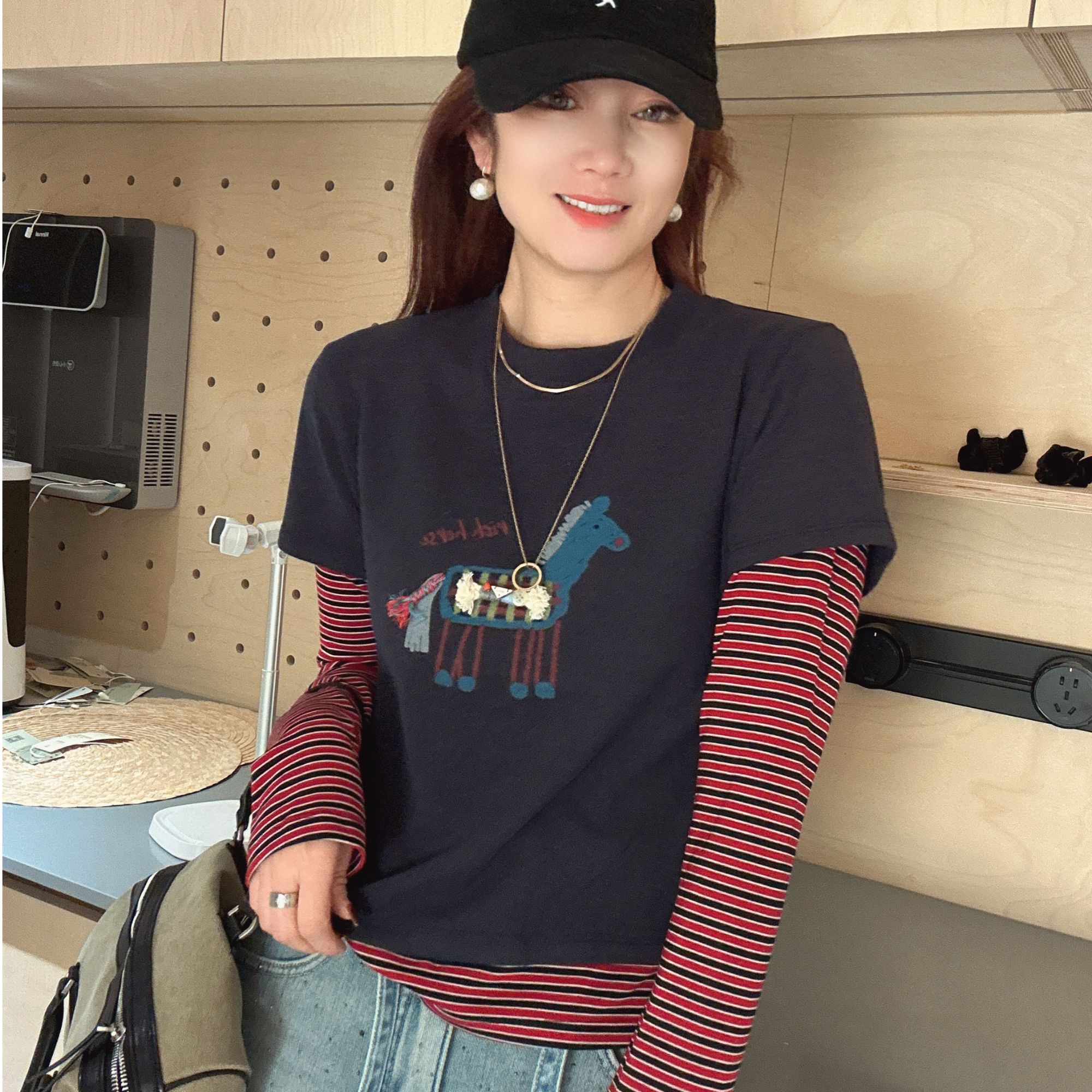 4【大小姐家】欧韩货假两件磨毛绒条纹袖T恤523812