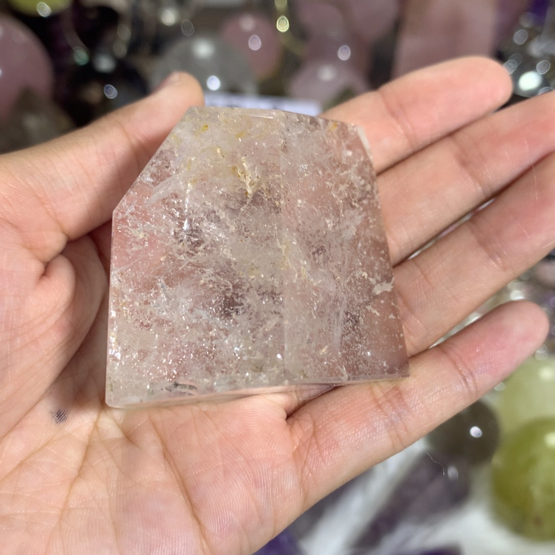 水晶摆件未镶嵌水晶看****？