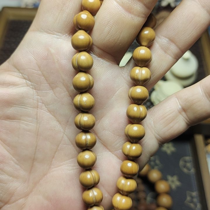 猴头核桃吊坠微瑕思屁桃10+