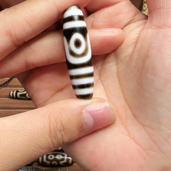 玛瑙/玉髓颈饰未镶嵌生**长