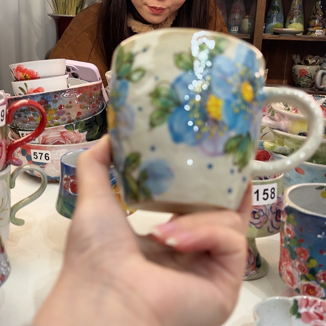 瓷片兔兔盖茨。兔兔好