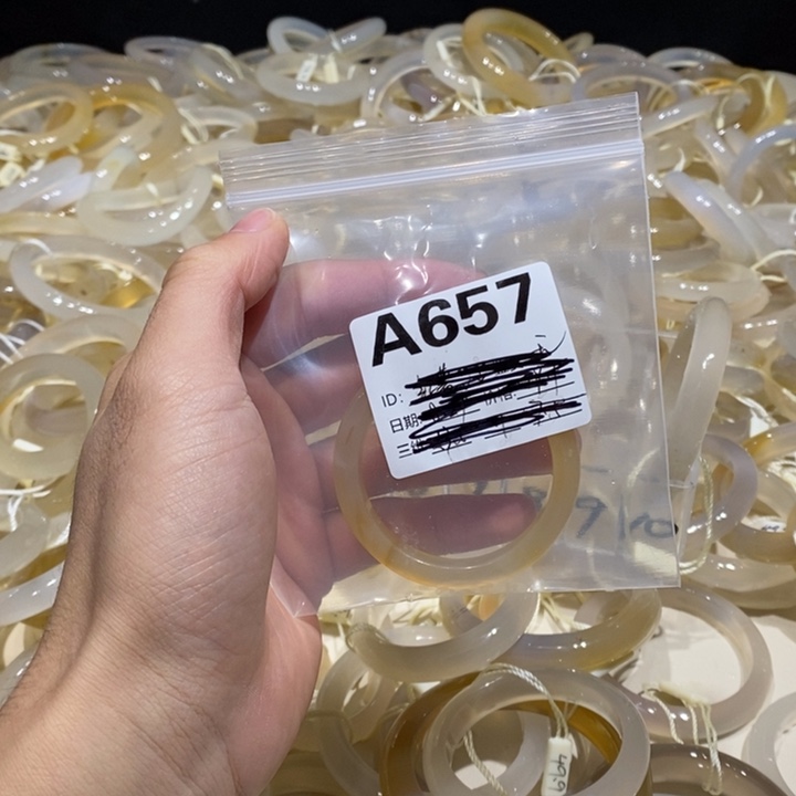 玛瑙/玉髓未镶嵌手镯657