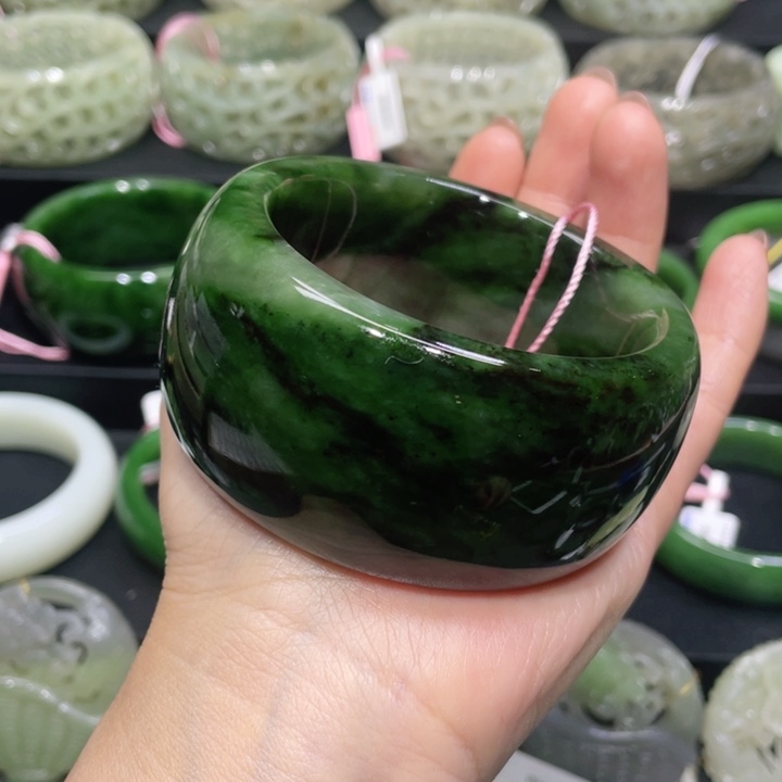 和田玉手镯59圈口 编号21未镶嵌