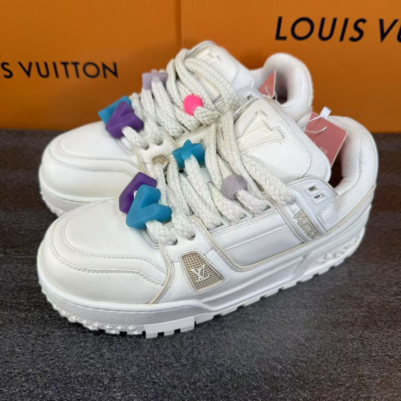 【汇星特惠】LouisVuitton/路易威登经典纯白胖丁配色Trainer板鞋