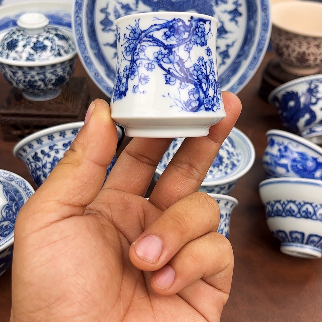 摆件梅花杯手绘景德镇