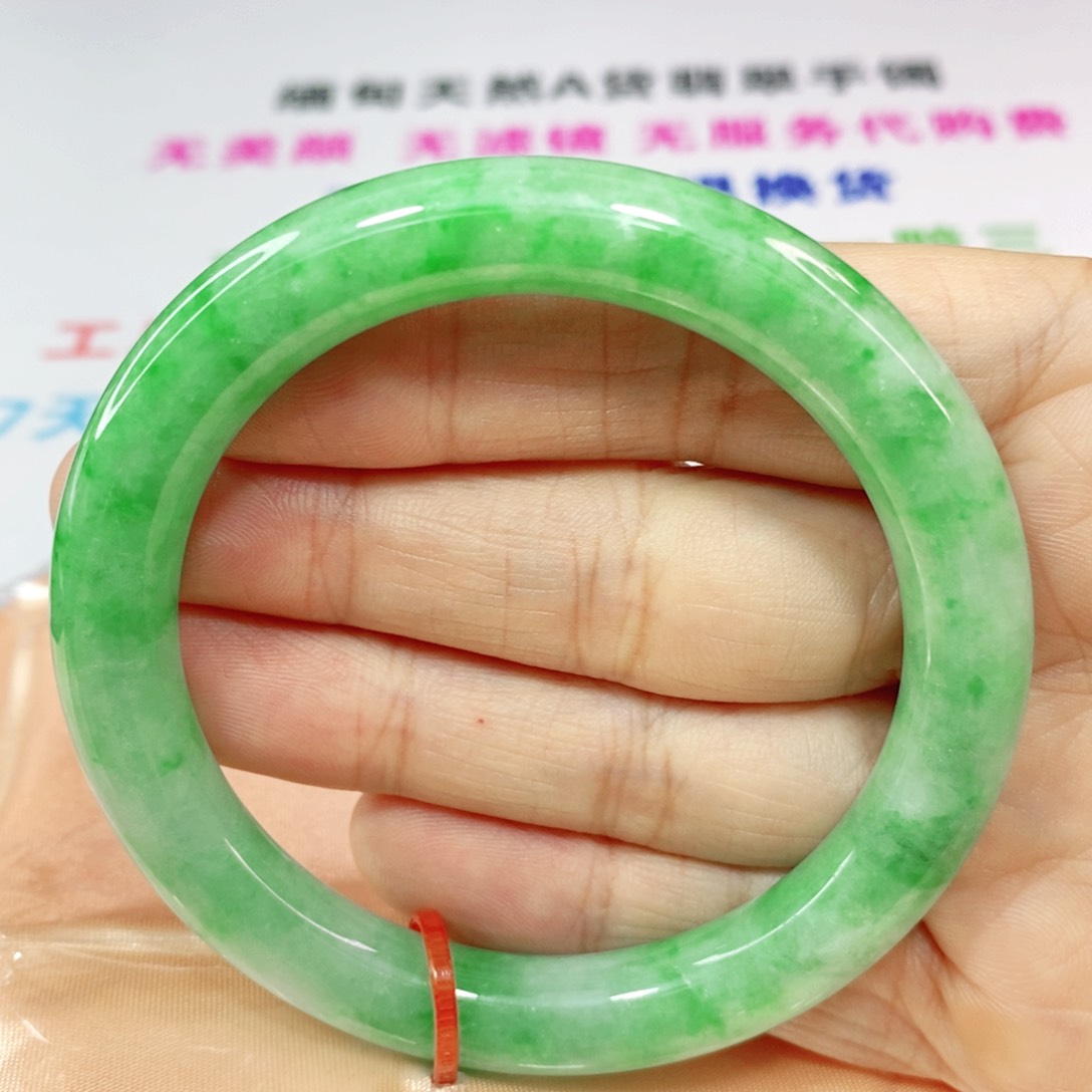 翡翠手镯未镶嵌54-56圈口圆条