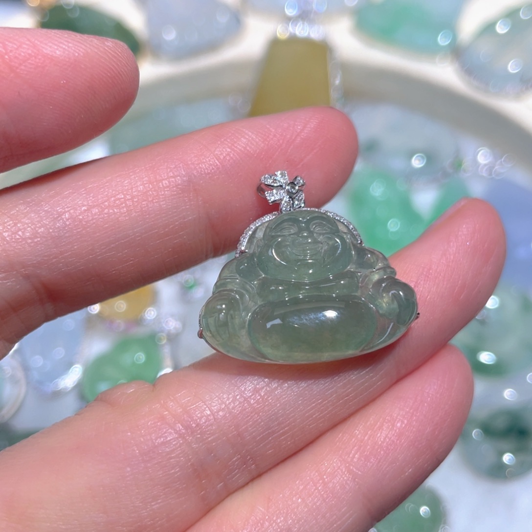翡翠颈饰18K金镶嵌翡翠