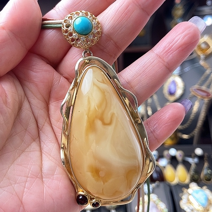 琥珀颈饰银S925镶嵌吊坠