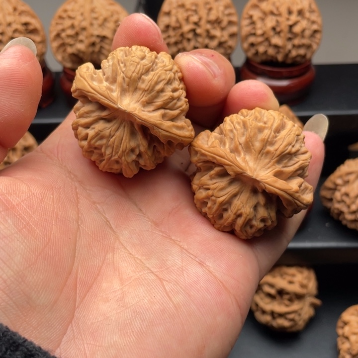 十***初文玩核桃吊坠40.5尺寸