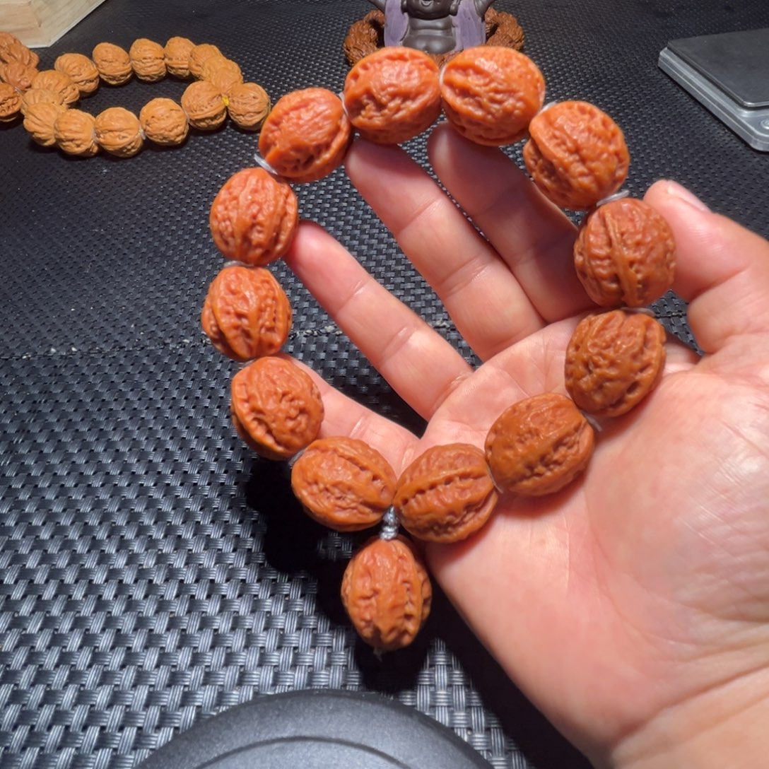 吊坠文玩核桃红皮八棱19➕