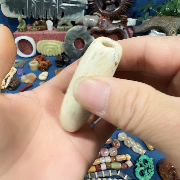 透闪石质玉未镶嵌挂件