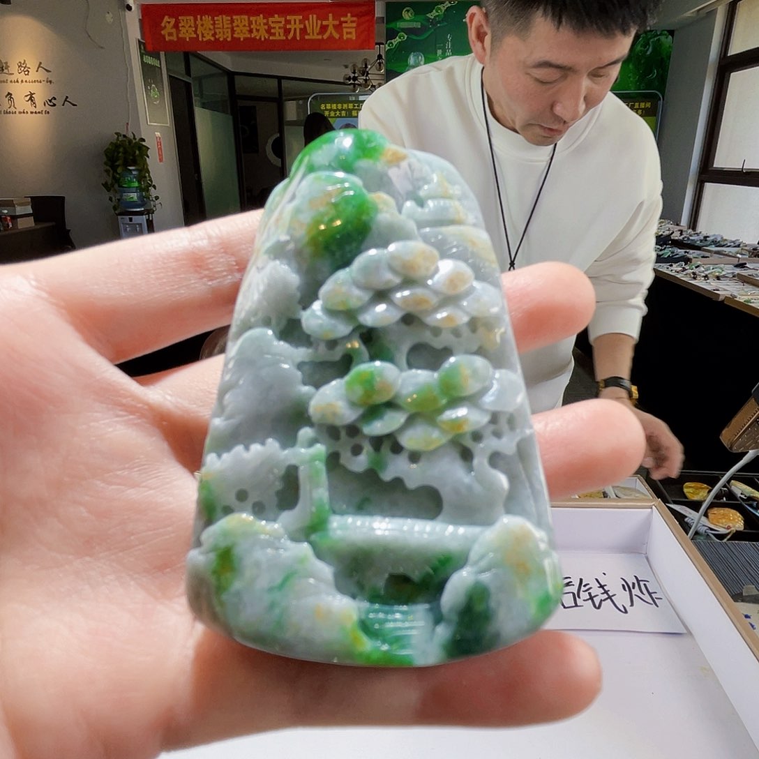 颈饰未镶嵌翡翠翡翠