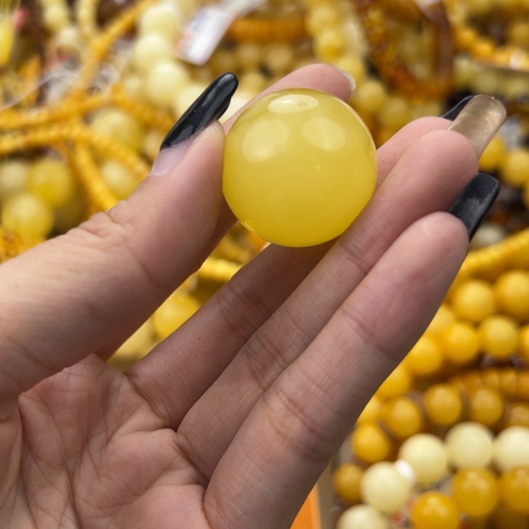 琥珀珠宝奇石未镶嵌