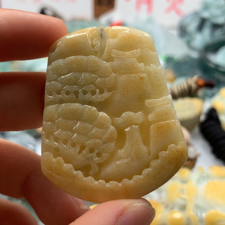 翡翠颈饰未镶嵌保真天然A货翡翠