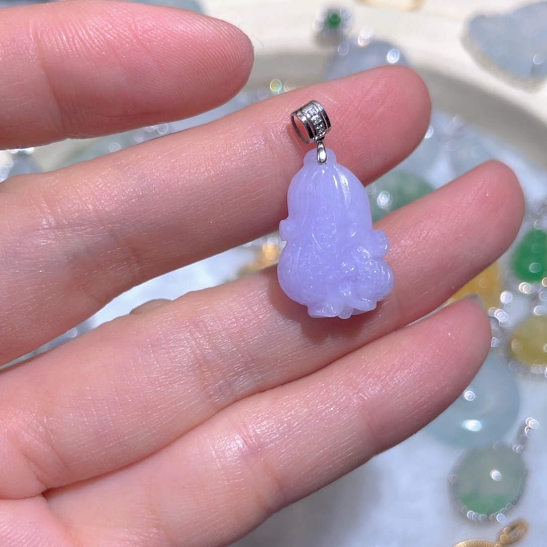 翡翠颈饰18K金镶嵌翡翠