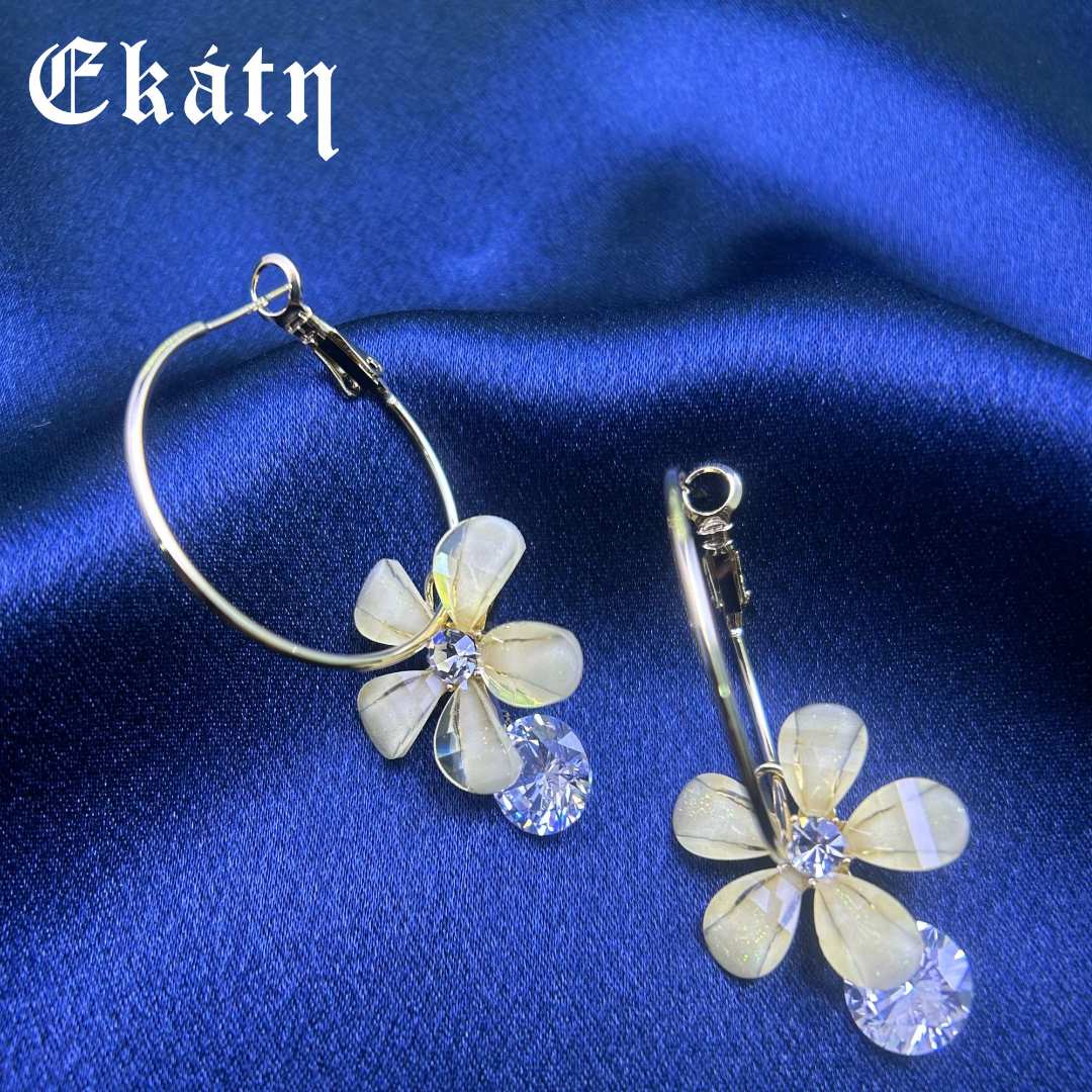 赫卡忒 合金耳饰 立体花朵耳环半透明花瓣镶嵌耳圈清新减龄轻奢