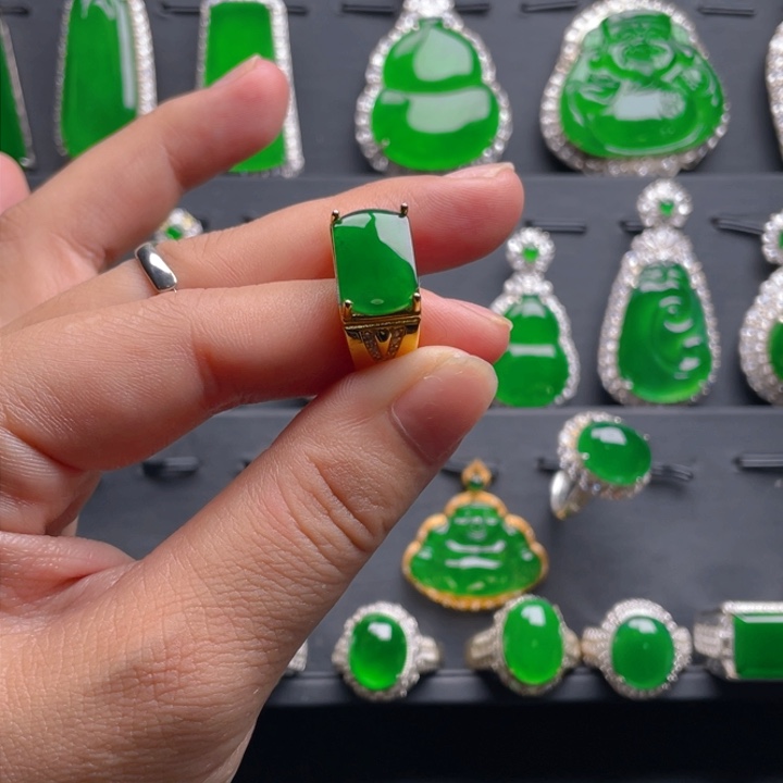 翡翠戒指银S925镶嵌翡翠戒指