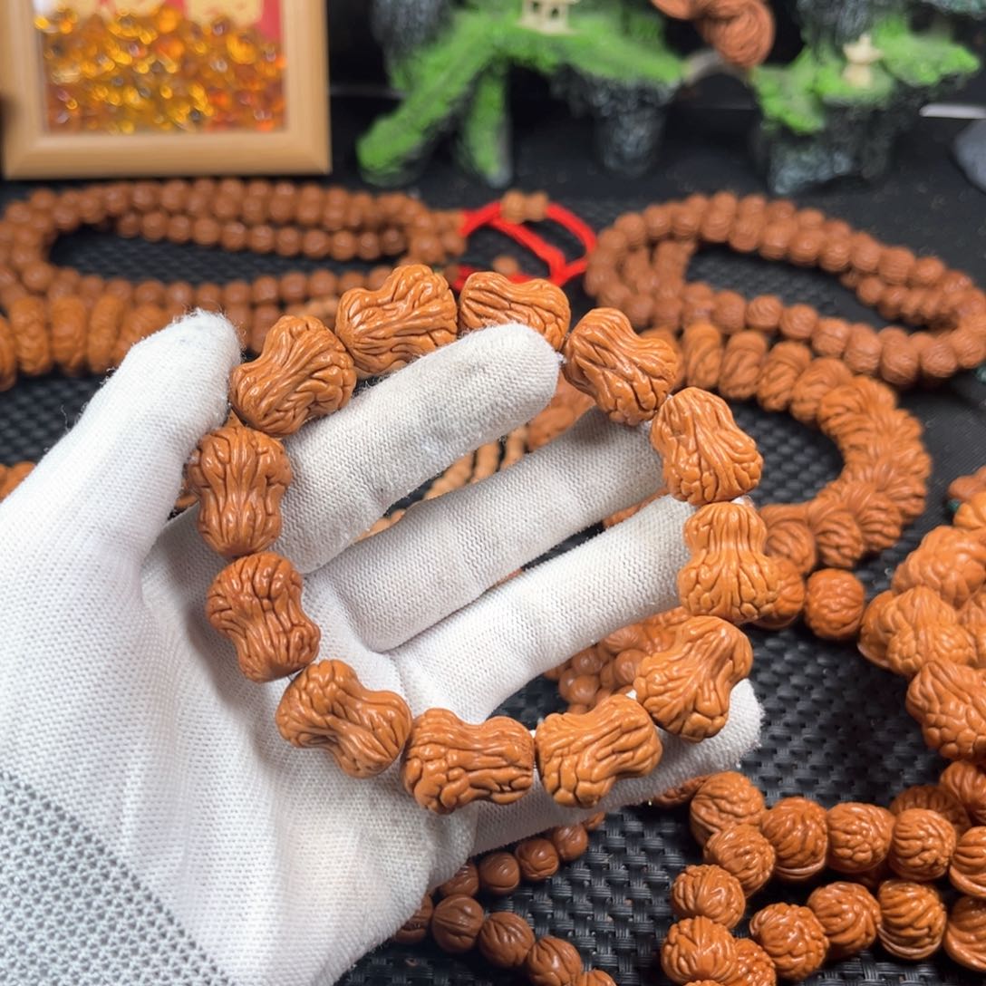 【闪购商品】桃核手串馋****）W16号链接手串