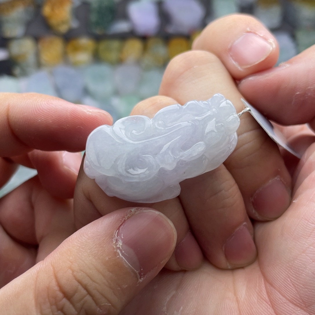 翡翠颈饰未镶嵌貔貅