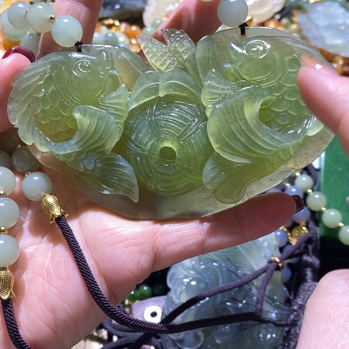 岫玉毛衣链未镶嵌