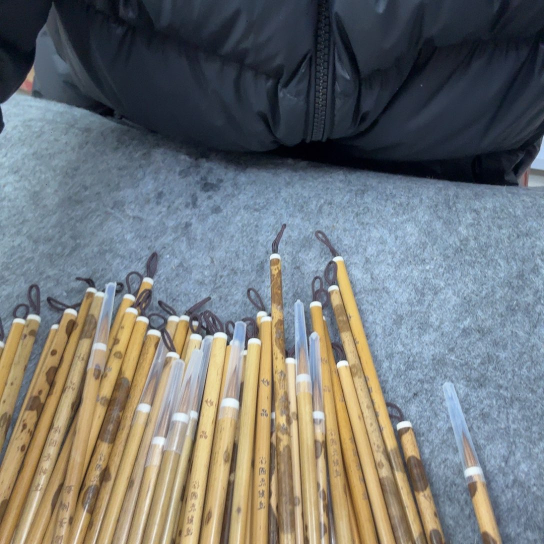 （妙品）香釉狼毫一支