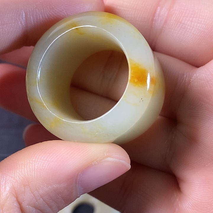 和田玉（糖玉）车挂未镶嵌鹏***鹏