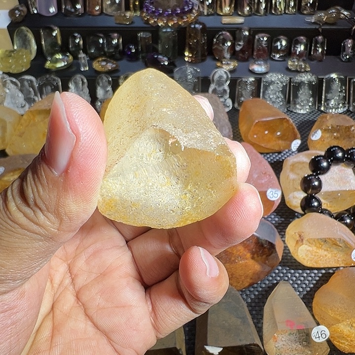 未镶嵌水晶大型摆件（非配饰）