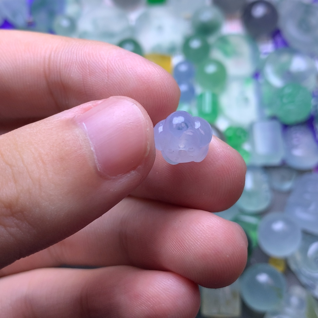 定制翡翠未镶嵌挂件