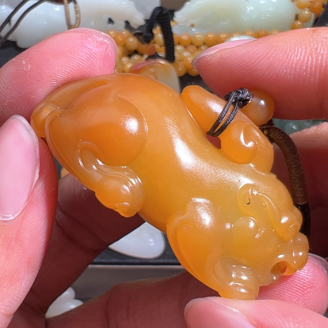 和田玉颈饰未镶嵌