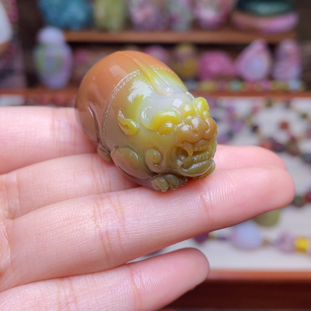 玛瑙/玉髓珠宝半成品未镶嵌盐源玛瑙老矿料貔貅