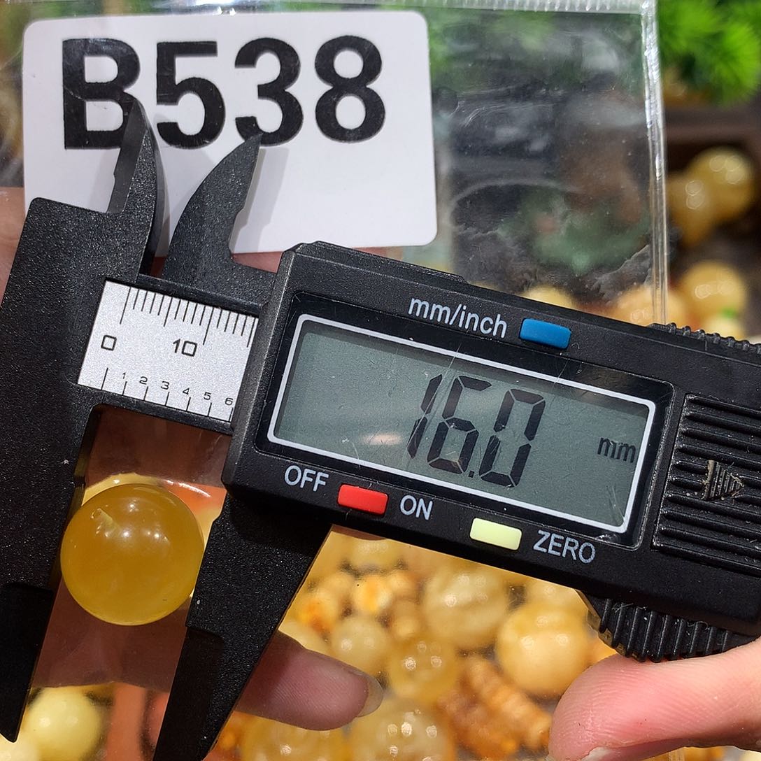 未镶嵌琥珀珠宝奇石