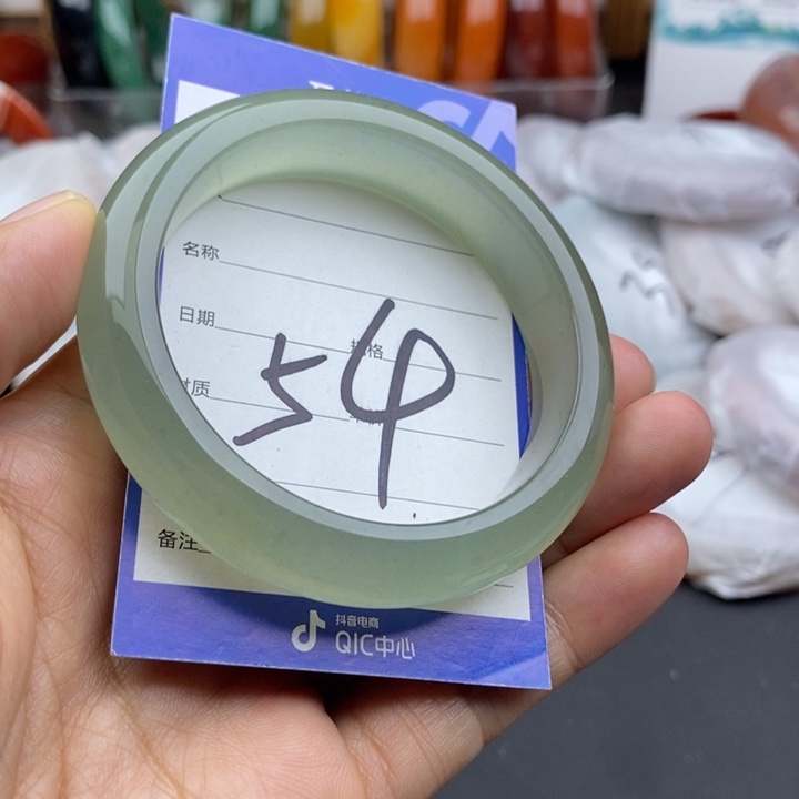 石英质玉未镶嵌手镯