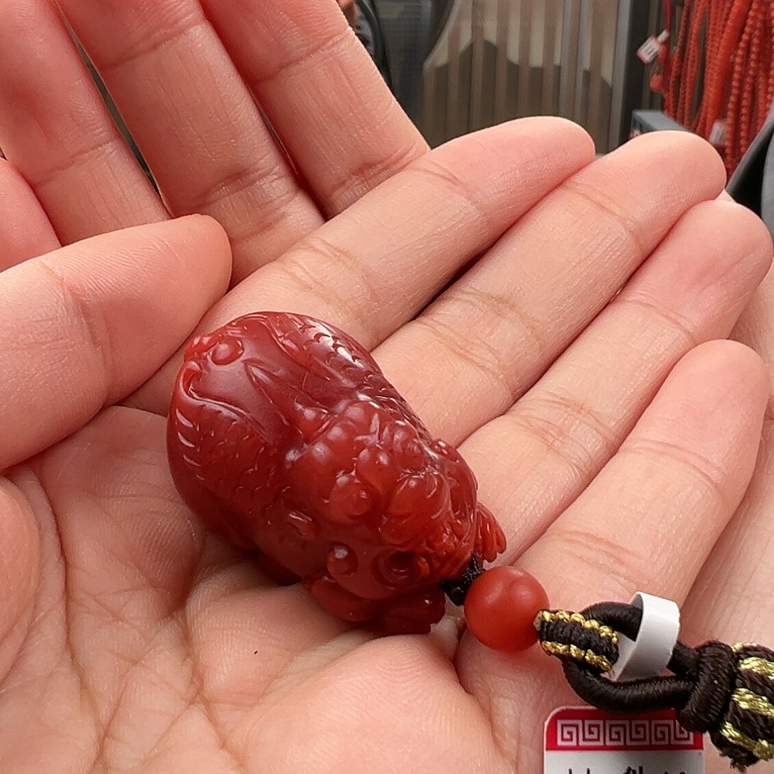 南红玛瑙吊坠未镶嵌