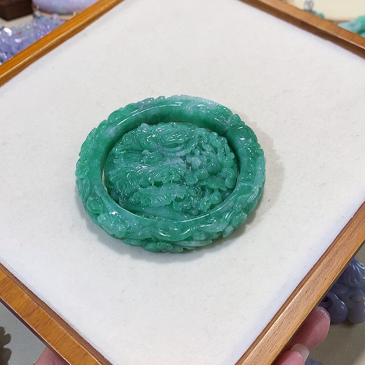 翡翠未镶嵌手镯翡翠手镯