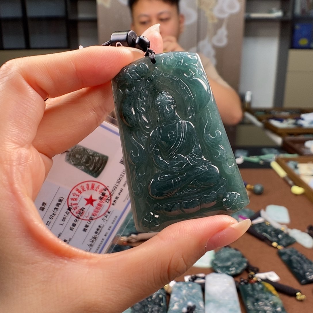 颈饰未镶嵌翡翠荣*一