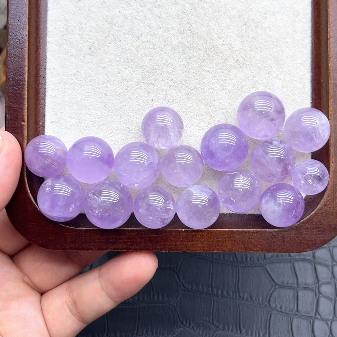 未镶嵌水晶珠宝半成品22 玻利维亚紫水晶球13-17mm（一盘）