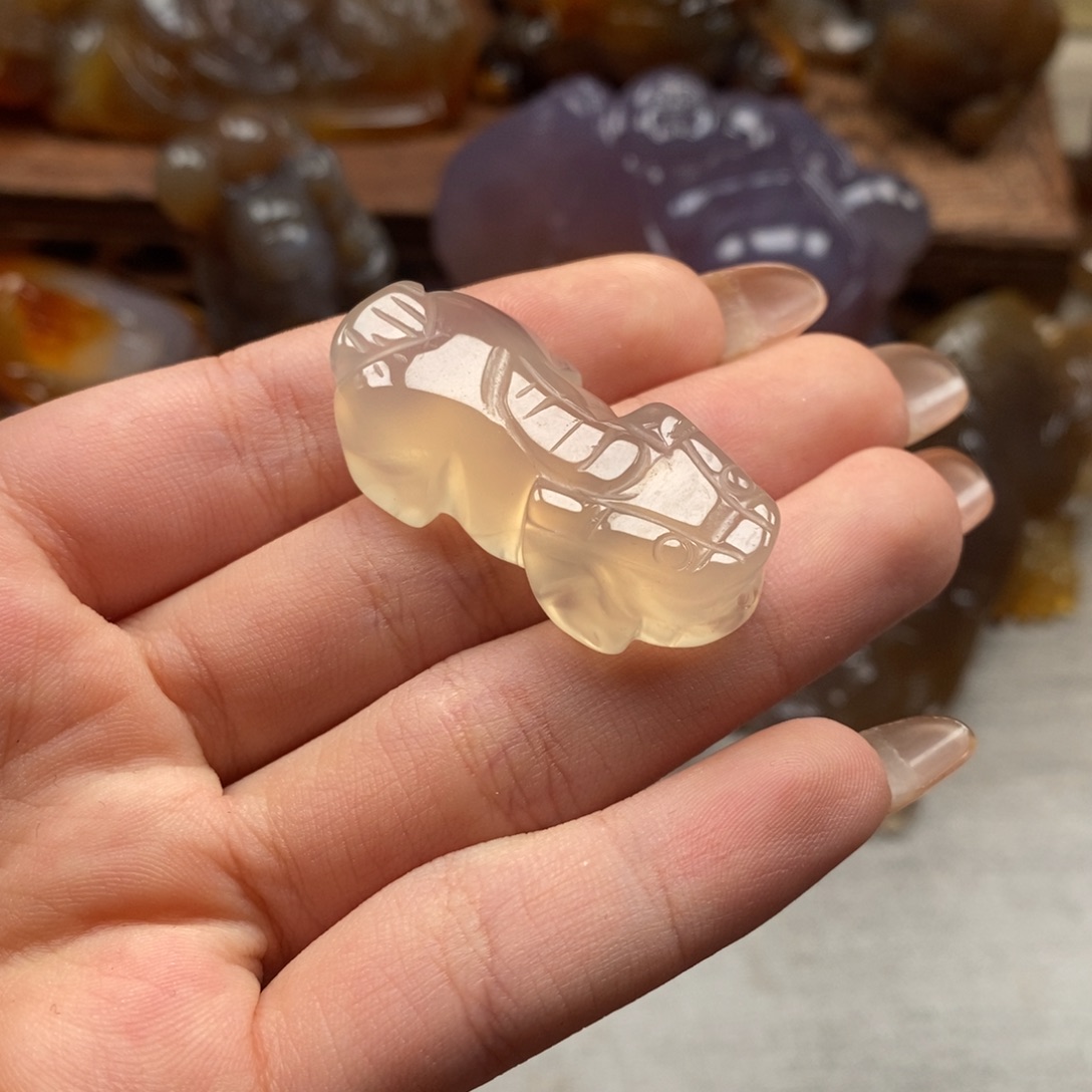 玛瑙/玉髓未镶嵌颈饰