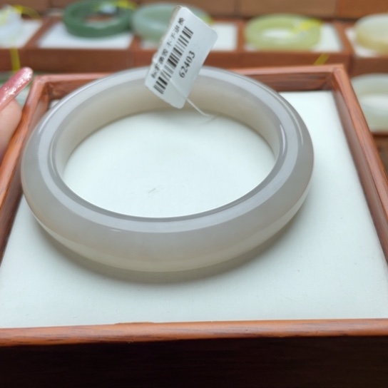 【闪购商品】和田玉手镯未镶嵌57.3