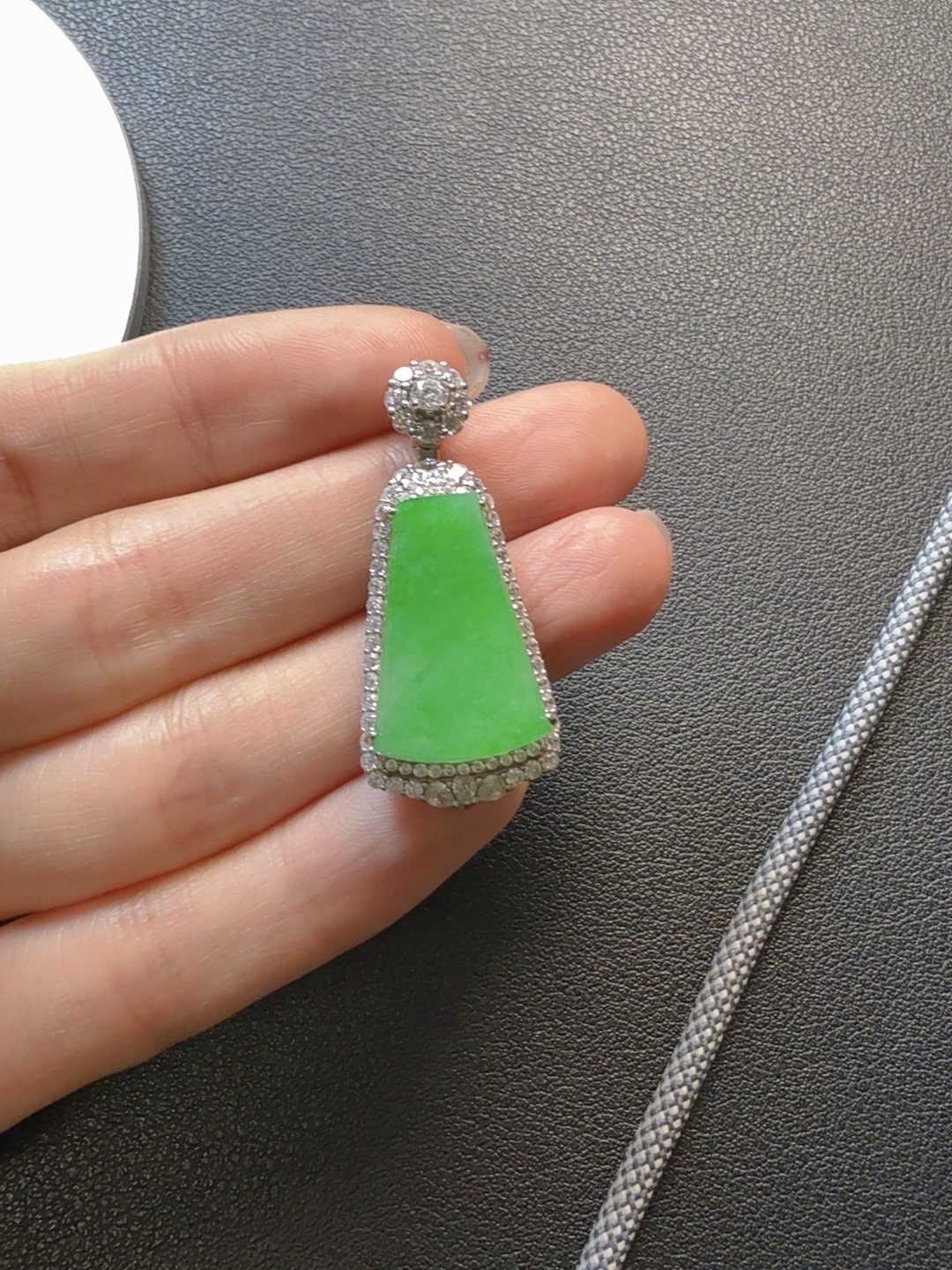 天然A货缅甸翡翠阳绿无事牌吊坠