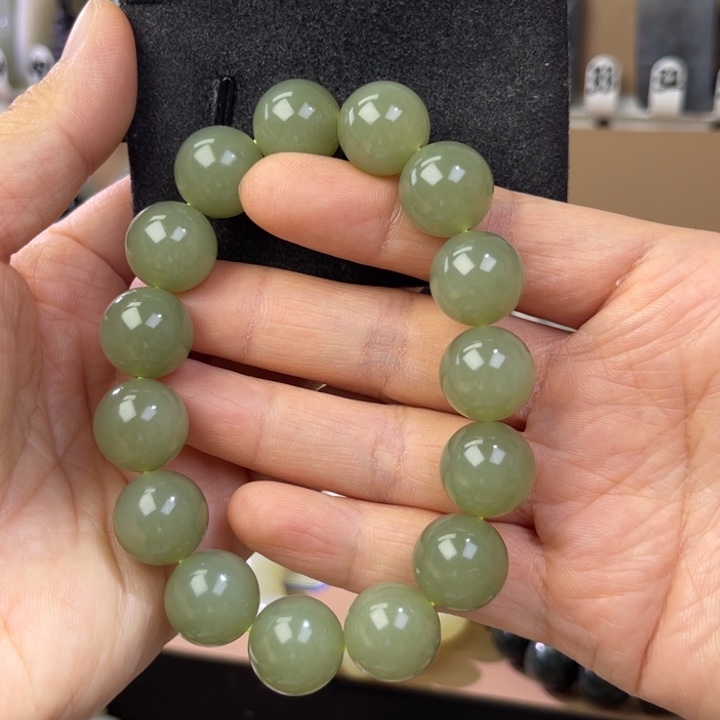 水***清手串未镶嵌和田玉