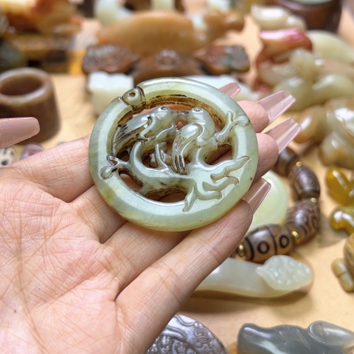 【闪购商品】蛇纹石玉颈饰未镶嵌