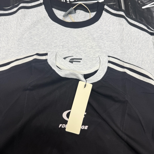 FD家三条杠短袖T恤