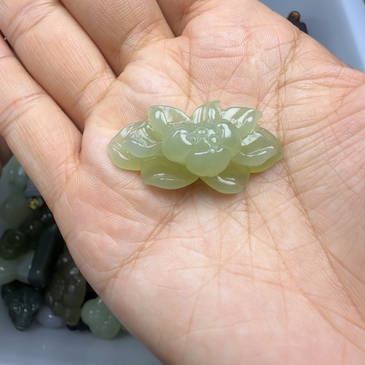 和田玉未镶嵌珠宝奇石