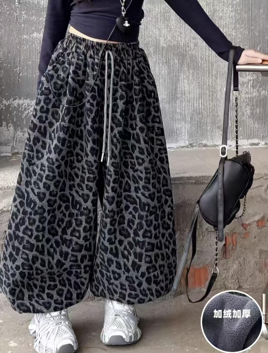 女童加绒豹纹花苞裤秋冬新款加厚时尚一体绒灯笼裤哈工裤