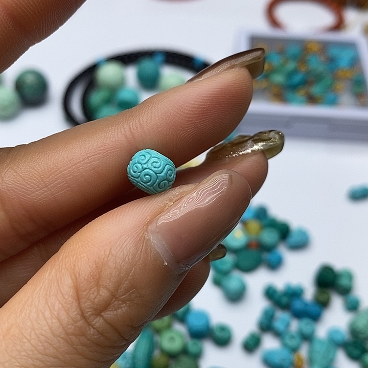 绿松石未镶嵌珠宝奇石