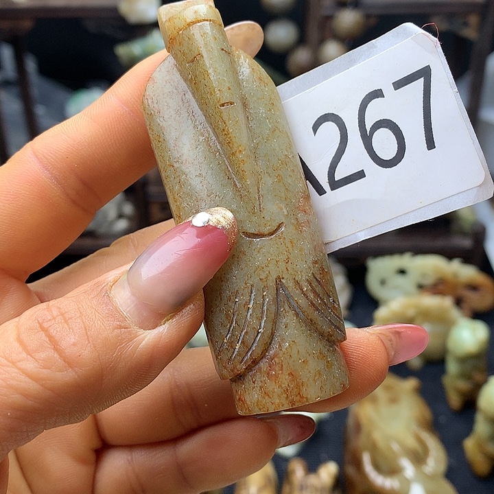 和田玉未镶嵌车挂