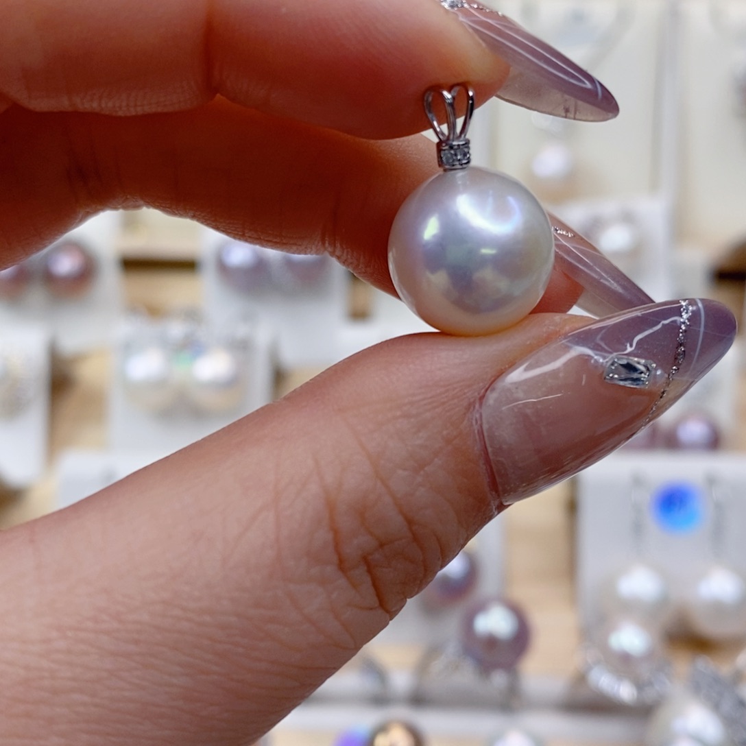 淡水珍珠吊坠(赠链)18K金镶嵌姓****缠