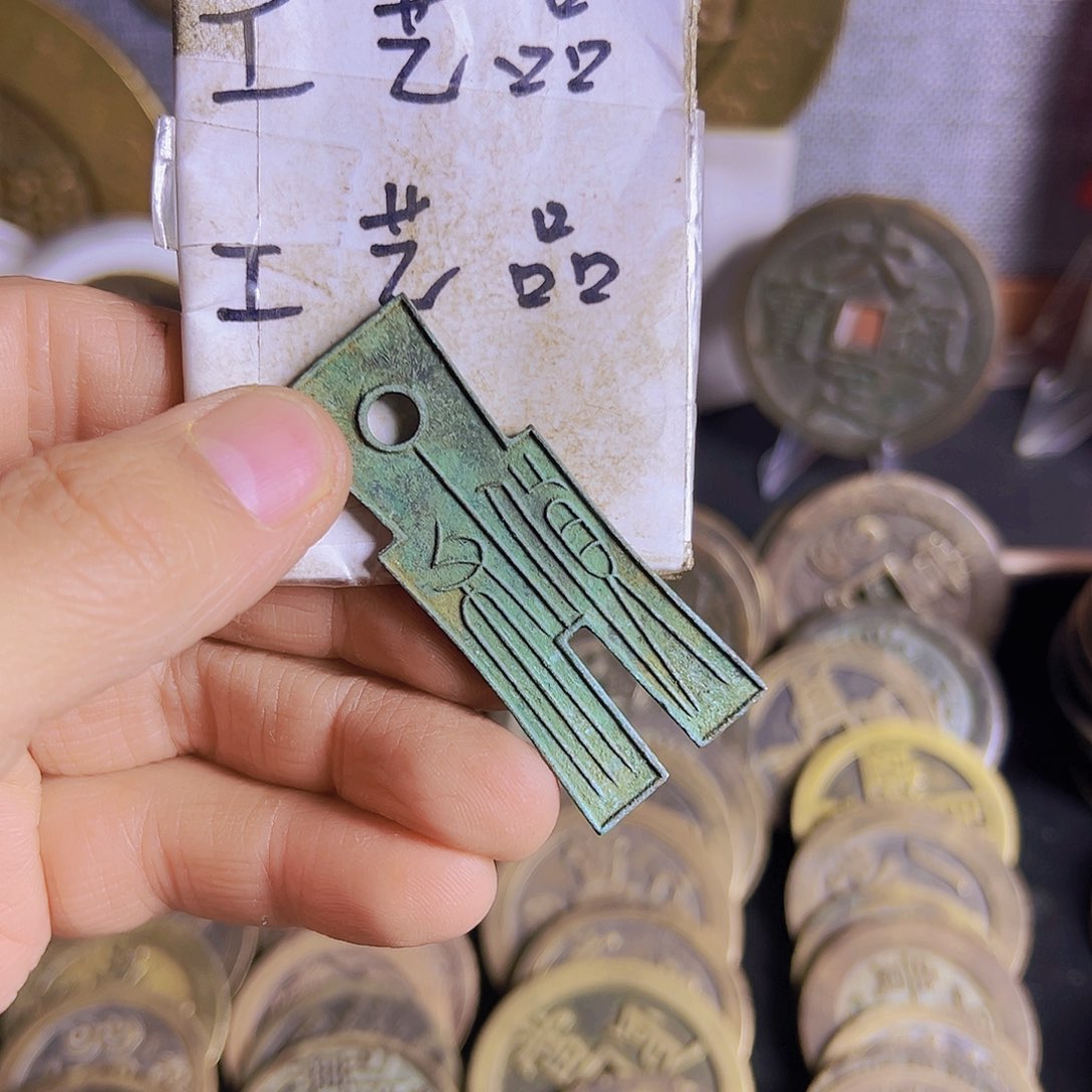 铜现代文创工艺品