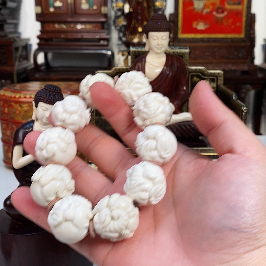 紫檀木类成套家具鹿