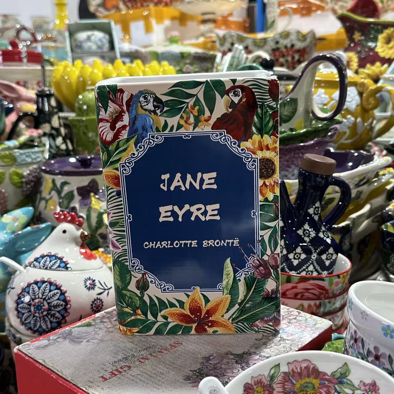 陶瓷鹦鹉热带雨林书本造型花瓶摆件收纳筒